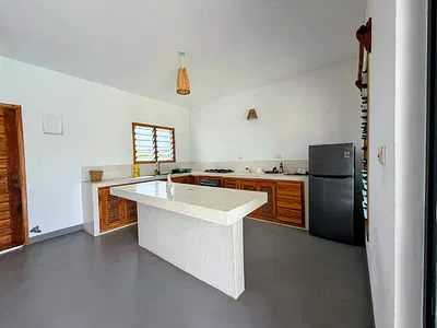 Fragola furnished pool home - listing photo 4